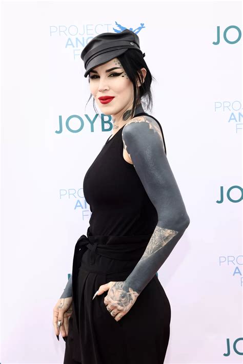 Kat Von D reveals shocking amount of time shes spent blacking。